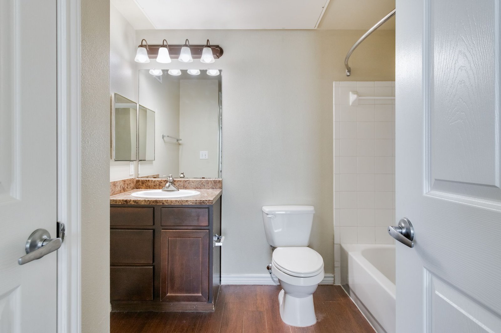 30-web-or-mls-9613 Maurice Ave 4303-12