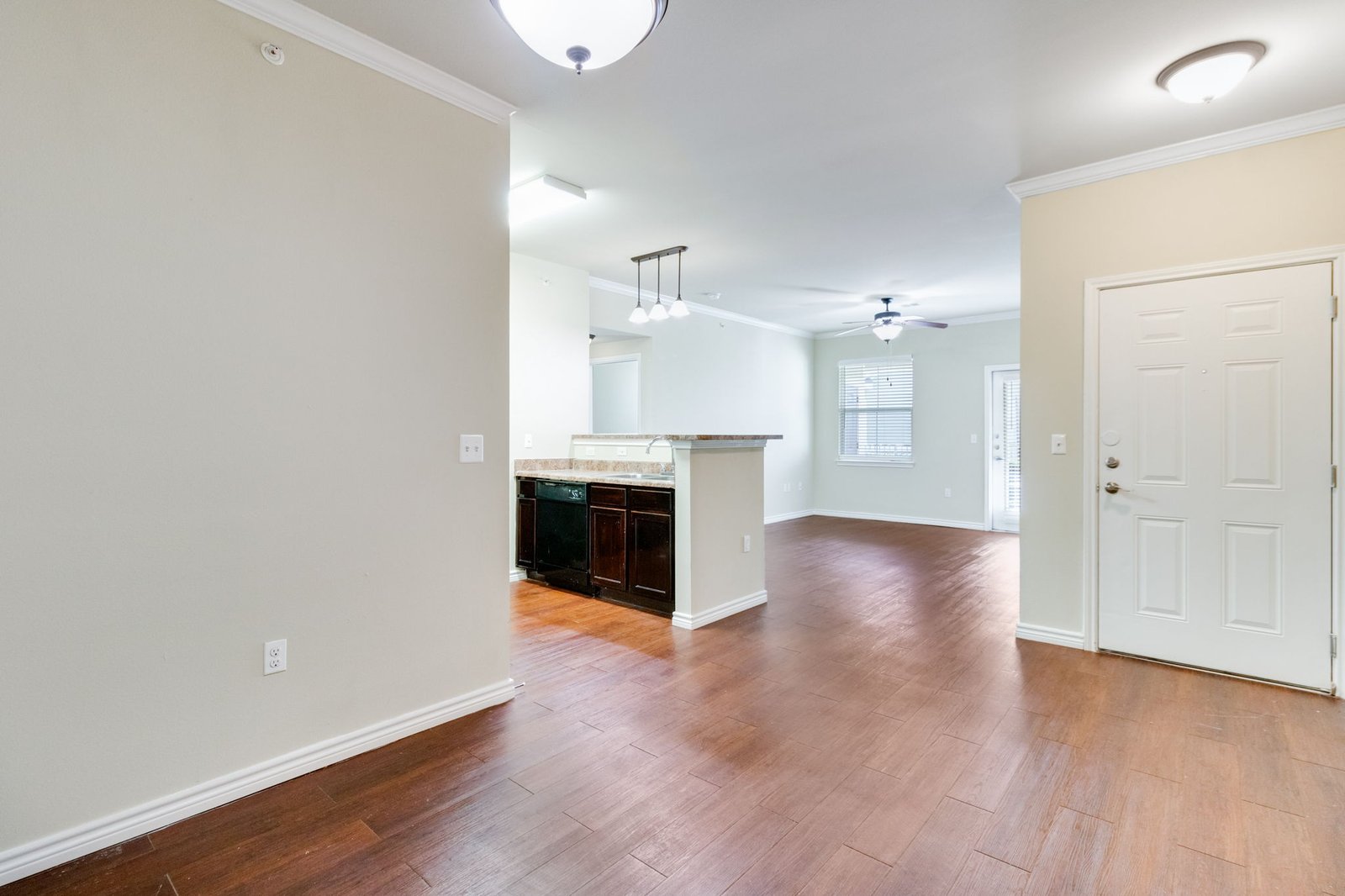 48-web-or-mls-9613 Maurice Ave 1108-14