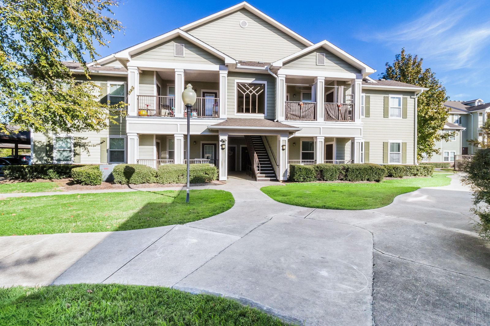 50-web-or-mls-9613 Maurice Ave 1108-16
